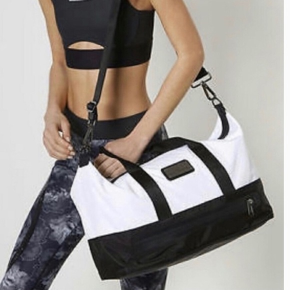 New - adidas By Stella McCartney Tennis/Gym White Polyester Weekend/Travel Bag - Picture 6 of 7